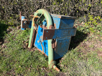 Tractor front linkage box