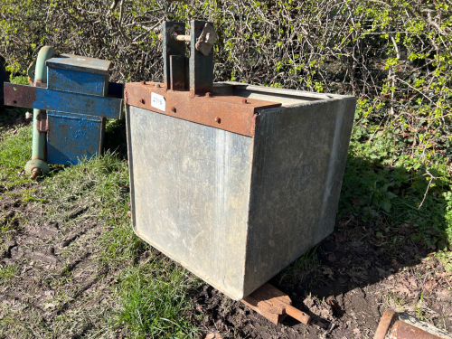 Tractor front linkage box