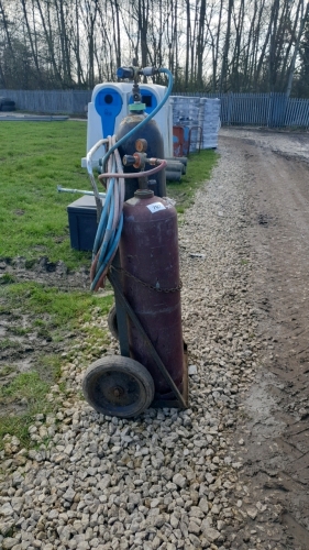 Oxy-acetylene bottle trolley, pipes and gauges