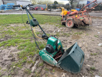 Qualcast suffolk punch lawn mower