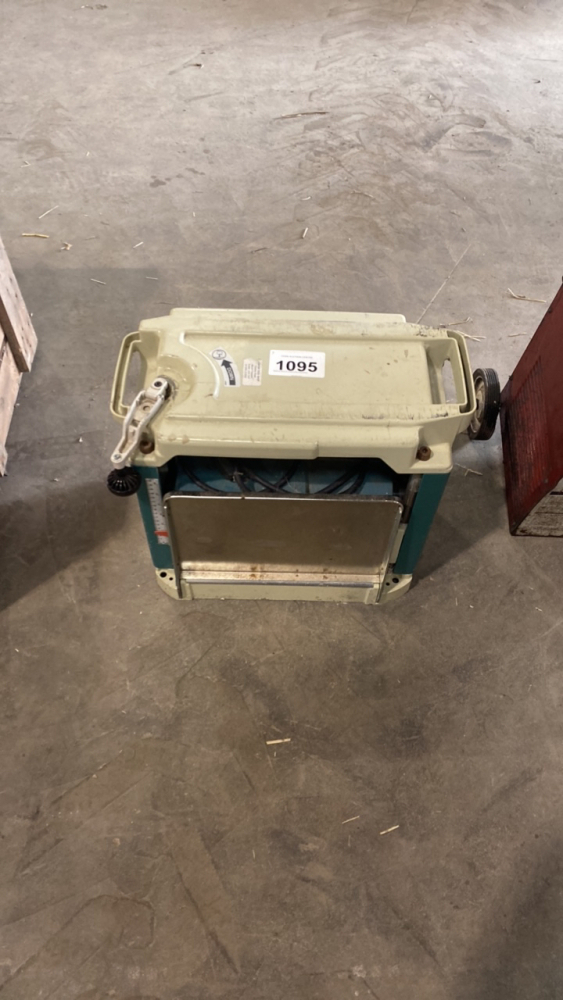 Makita bench planer/thicknesser York Machinery Sale (Building