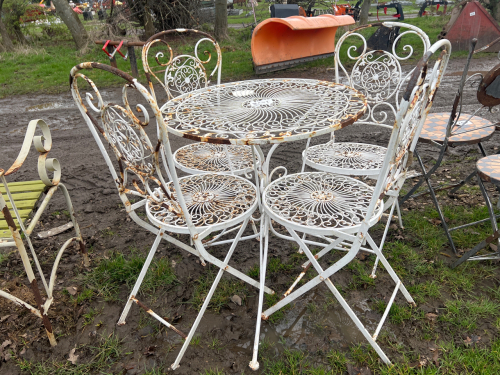 Garden table/chairs