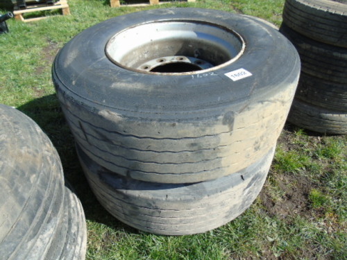 2 385/65-22.5 wheels & tyres