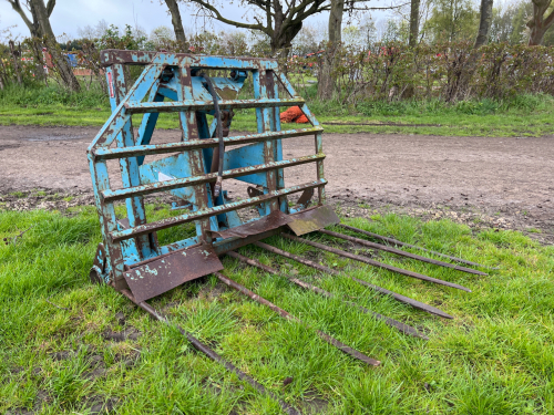Twose buck rake, hydraulic push off, gwo