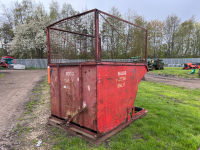 Tip toe forklift bin