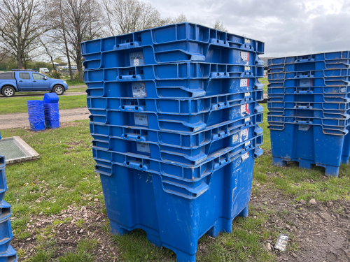 5 x heavy duty large blue plastic tubs, ideal for livestock water troughs