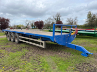33ft tri axle bale trailer, super single wheels, air brakes on drums