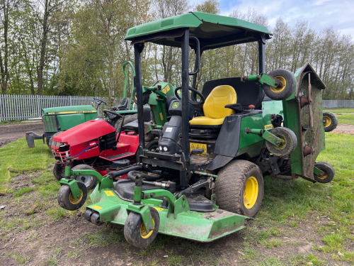 John Deere batwing diesel mower wam 1600 series 2. Ten foot cut