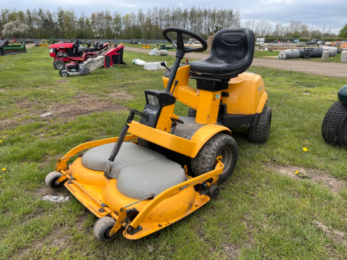 Stiga Park Royal front deck ride on hydrostatic mower c/w Honda GCV530 twin-cylinder engine, new battery and blades in 2022, Multiclip mulch deck, working order