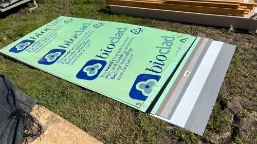10 x 8'x4' plastic sheets, various colours