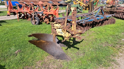 Bamford Kverneland 2F plough