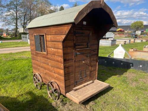 Bespoke chicken house, approx size 12 hens, on cast iron wheels