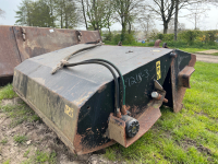 Slewtic 1.52m bucket brush with Euro brackets