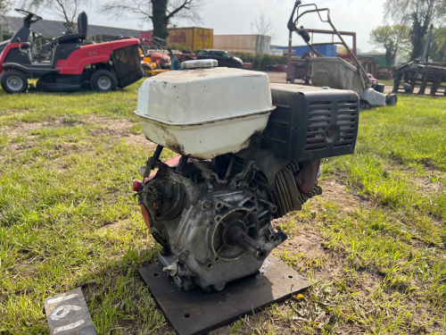 Honda 13hp OX390 petrol engine mower with petrol tank, has been used as cricket club machine, vgwo