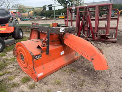 Compact tractor snow blower