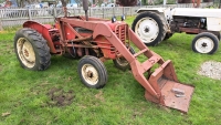 International 414 tractor with loader and bucket, good runner, original condition, road registered but lost V5