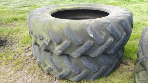 20.8/42 pair of tyres