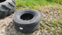 31/13.5/15 tyre ex JD baler