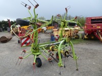 Claas Volto 52 tedder