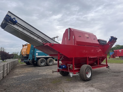 2021 Tong mobile sugar beet washer, c/w de-stoner and built in auger, unused.