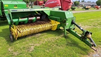 John Deere 459 conventional square baler, 1989