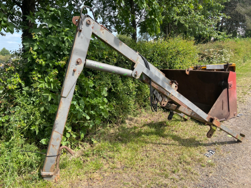 Richford 1T fertiliser bag lifter