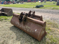 2 x mini digger buckets, 2ft and 3ft