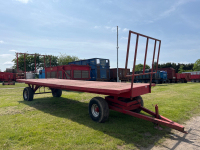 Turntable bale trailer, hardly used