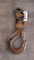Heavy duty lifting huck