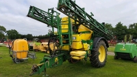 John Deere 832 24m trailed sprayer c/w electric control boxes, 3200 litre tank, year 2006