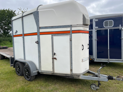 Bateson double horse trailer, good floor, lights work, central partition and breast bars, spare wheel