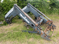 Quicke Q55 loader and brackets