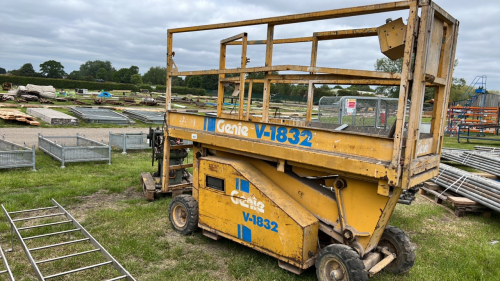 Genie V-1832 platform lift