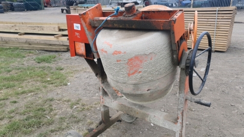 Belle Maxi 140 cement mixer, gwo