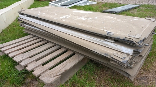 5x insulated doors, taken off a fridge box