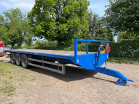33ft tri-axle bale trailer, air brakes