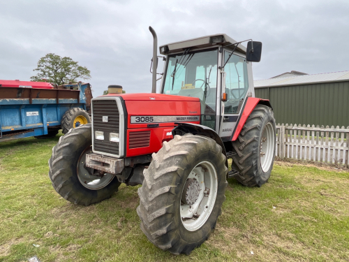 Massey Ferguson 3085 tractor, 11,100 hours, 1994 registered