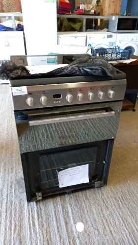 Black Indesit double oven electric cooker