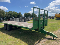 Bale trailer