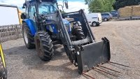 New Holland TA 100A 4wd tractor c/w Trima +3.0P loader and manure fork, 6140 hours, PX56 COH, Dispersal from David Robinson dec'd - 2