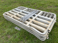 7 Sheep hurdles with pins