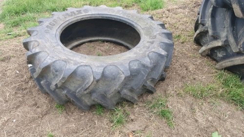 380/85/30 new tyre