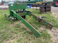 John Deere 40/50 series front linkage
