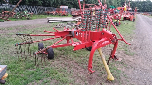 Kverneland 9443 grass rake