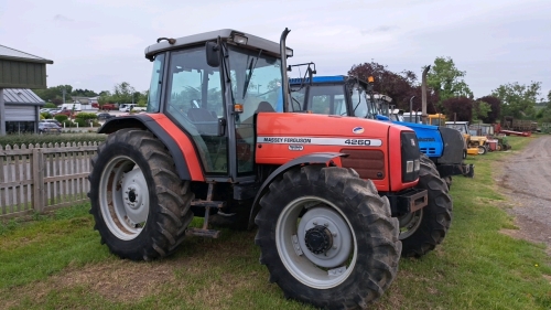 Massey Ferguson 4260 tractor, 24x24 gearbox, power shuttle, 2 spools, tyres 40\%, Y774 XAO