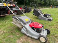 Honda HRB 476C electric start petrol lawnmower, needs new battery