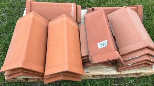 20 Clay orange ridge tiles