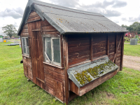 7ft x 9ft hen hut on skids