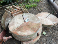Quantity of quarry tiles including sets of circles