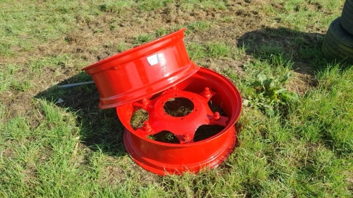 David Brown Cropmaster 2 rear wheels, new rims